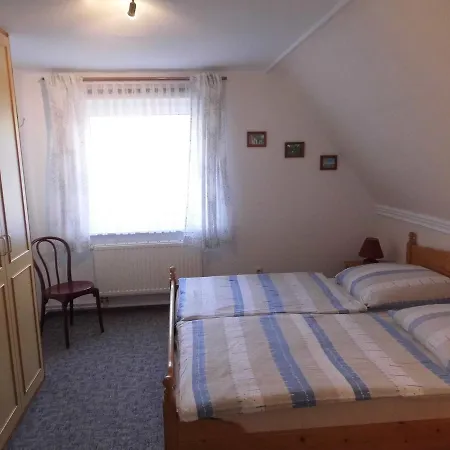 Ferienwohnungen-ingrid-jacobs-dachgeschosswohnung *
