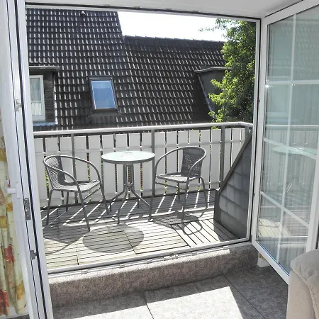 شقة Ferienwohnungen-ingrid-jacobs-dachgeschosswohnung *