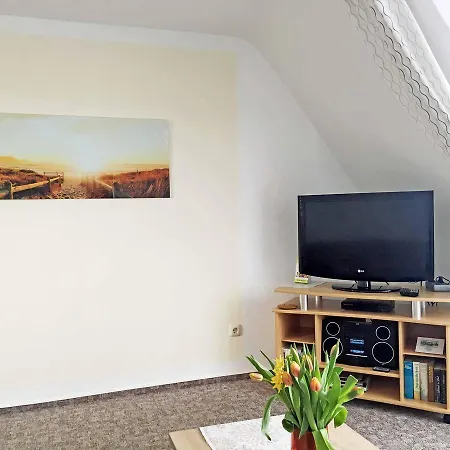 شقة Ferienwohnungen-ingrid-jacobs-dachgeschosswohnung *
