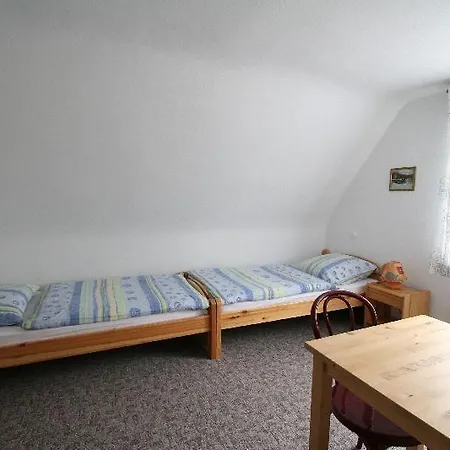 Ferienwohnungen-ingrid-jacobs-dachgeschosswohnung شقة *